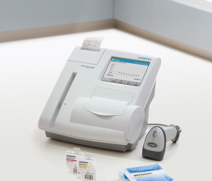 Siemens Healthcare DCA Vantantic Analyzer and Accessories